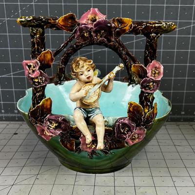 Majolica Green Swinging Angel Twig Bowl 