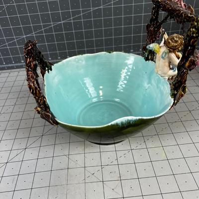 Majolica Green Swinging Angel Twig Bowl 