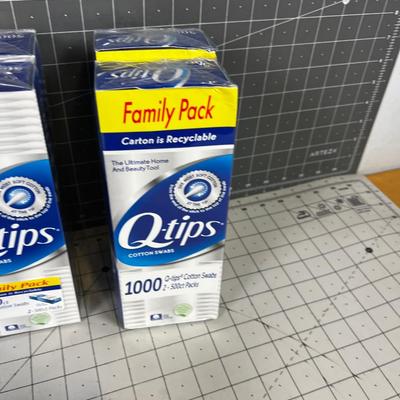 4 Packages of Q TIPS.  NEW 