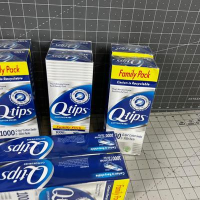 4 Packages of Q TIPS.  NEW 