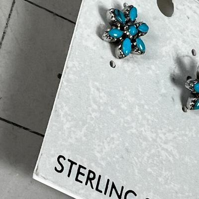 Pair of Turquoise studs - Made in Thailand 