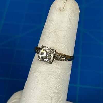 18 K Gold Diamond Solitaire Antique Ring 