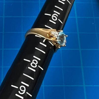 10 K Gold with Aquamarine Stone 