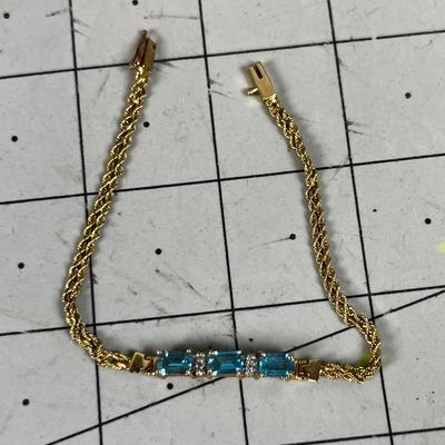 14 k Gold with Aquamarine Stone BRACELET - NICE!!! Pretty! 