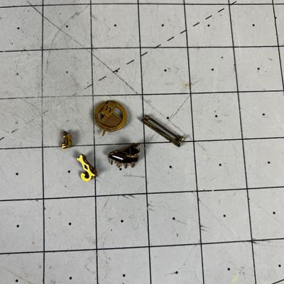 5 Antique Lapel Pins, including Safe Driver