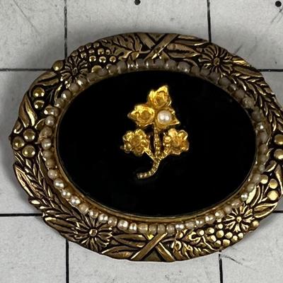 Antique Brooch with Black Cabochon and Gold Toned Flower and extra Tiny Pearl 