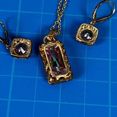 Earrings and Pendant Iridescent stone marked 9.25 PRETTY! 