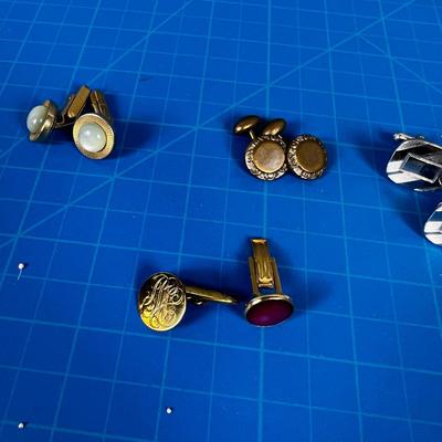 Collection of Men's Vintage Cufflinks 