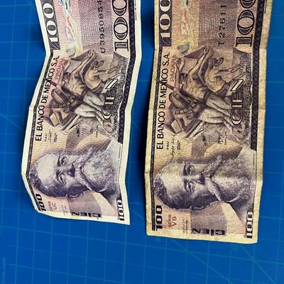 2 One Hundred Peso Mexican Bank Notes 1981 