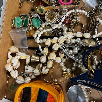 Tray of Costume Jewelry : Watches, Earrings, ETC.