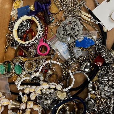 Tray of Costume Jewelry : Watches, Earrings, ETC.