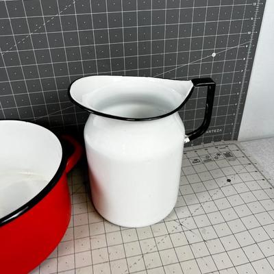 2 Piece of Vintage Enamel ware