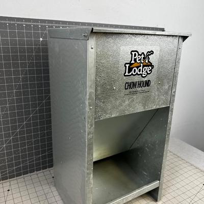 Pet Lodge Chow Hound Dog Food Holder 