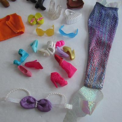 Lot of Misc Barbie Sized Accessories
