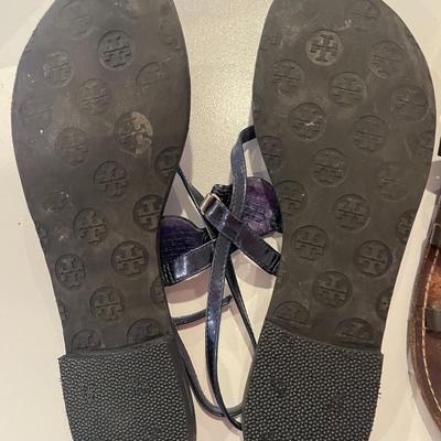 TORY BURCH: STRAPPY SANDALS (VERY WORN) (WOMWN'S) SIZE 9