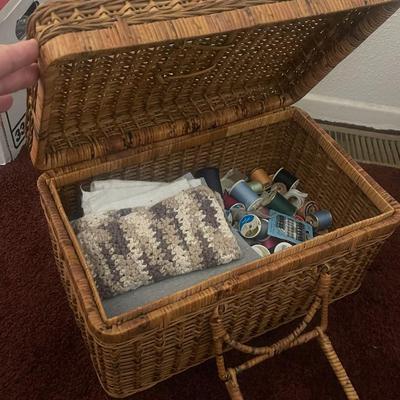 KNITTING / SEWING BASKET