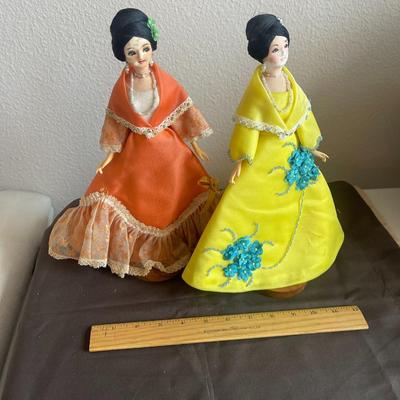 DOLL FIGURES - Set of 2