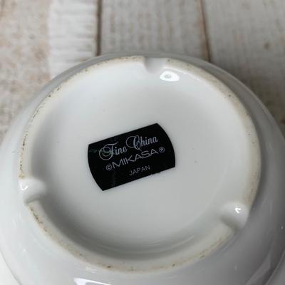 Vintage Mikasa â€œclassic flair peachâ€ Embossed Calla Lilies sugar bowl set