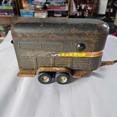Vintage Ertl '70s Horse Trailer Dual Axle Downramp/Door
