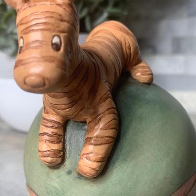 Charpente Vintage Disney Classic Tigger Ball Ceramic Figure