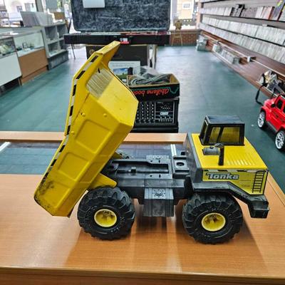 Vintage Tonka Dump Truck