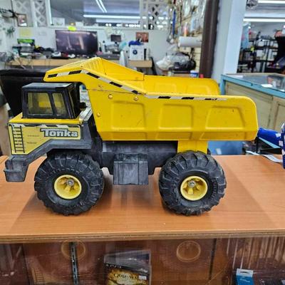 Vintage Tonka Dump Truck
