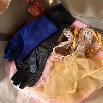 Lot Vintage Hats, Scarves, Gloves, Hat Box