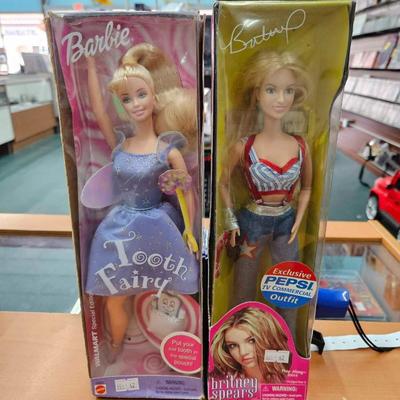 Lot of 2 Barbie dolls ( Britney Spears/ Barbie Tooth Fairy)