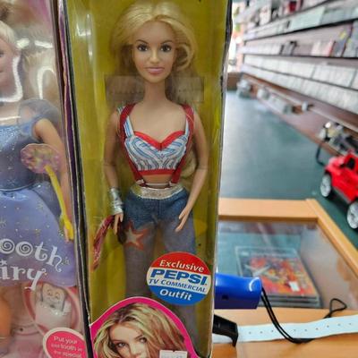 Lot of 2 Barbie dolls ( Britney Spears/ Barbie Tooth Fairy)