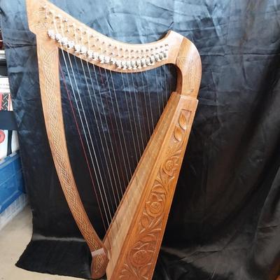 CARVED WOODEN MUSICAL HARP