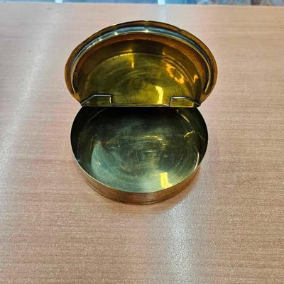 Vintage Mottahedeh Brass Walter Raleigh Historic Charleston Box  Snuff Box