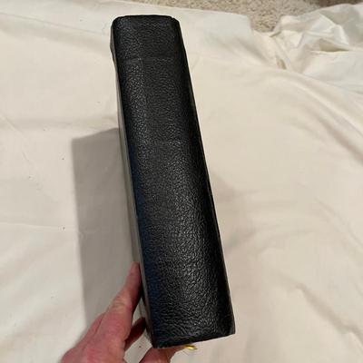 Vintage New Testament Bible.