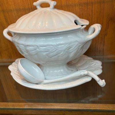 Porcelain Serving Set with Ladle