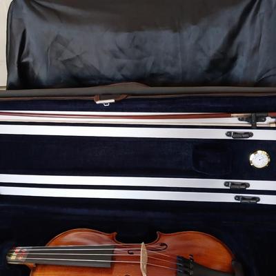 CREMONA VIOLIN IN CASE