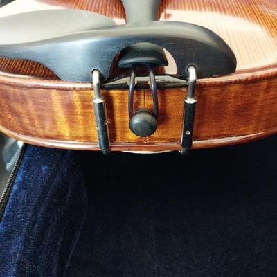 CREMONA VIOLIN IN CASE