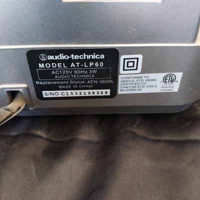 AUDIO TECHNICA TURNTABLE