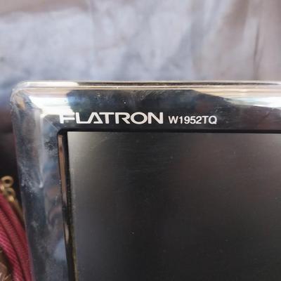 CREATIVE SPEAKERS AND LG 19" MONITOR