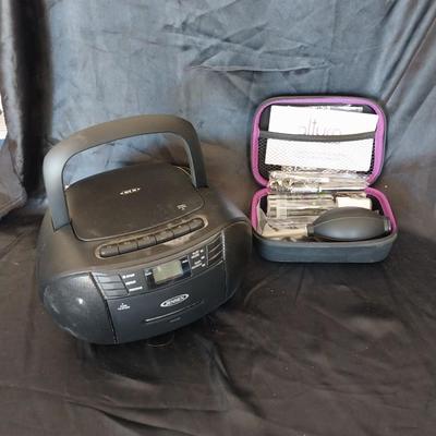 SMALL PORTABLE STEREO AND LENS CLEANER KIT