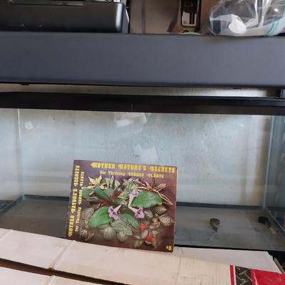 GLASS TANK WITH SCREEN COVER TOP