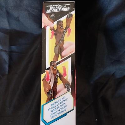 STARWARS CHEWBACCA FIGURINE (NIB)