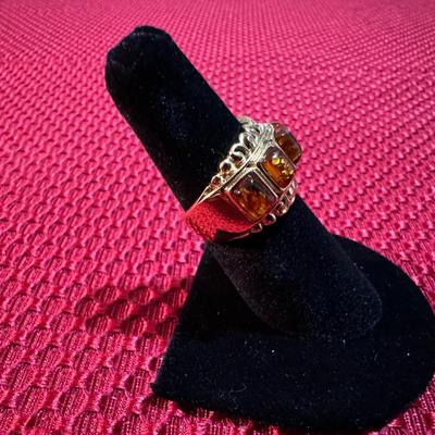 BEAUTIFUL STERLING SILVER RING WITH ORANGE AMBER STONES