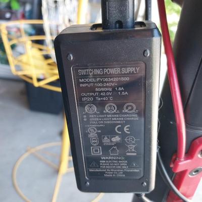 GO TRAX ELECTRIC SCOOTER WITH CHARGER