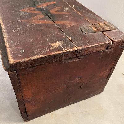 Old hinged lid box