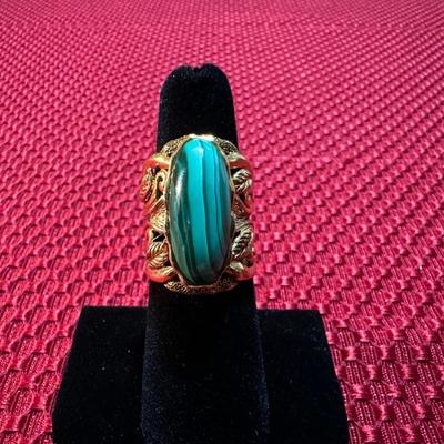 STERLING SILVER RING WITH MALACHITE