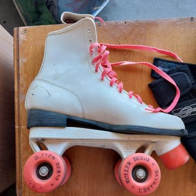 LADIES ROLLER SKATES-KNEE & ELBOW PADS