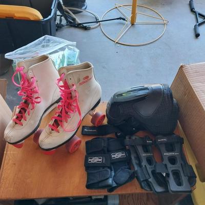 LADIES ROLLER SKATES-KNEE & ELBOW PADS