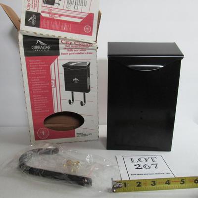 Unused Metal Wall Mount Mailbox, Nice Shape
