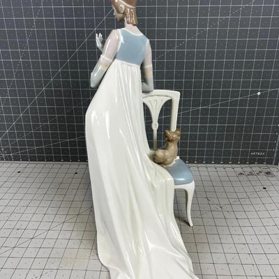 LLADRO "Lady Empire" #4719 