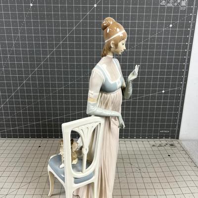 LLADRO "Lady Empire" #4719 