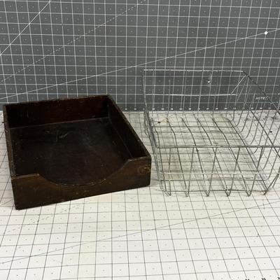VINTAGE "IN"  Baskets Wood and Wire